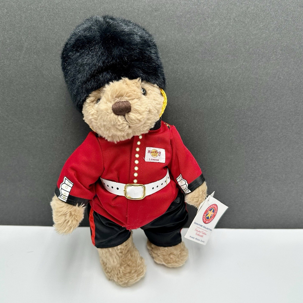 Hard Rock Cafe London Herrington Teddy Bear Plush 2005 HRC Guardsman #980 w/Tag
